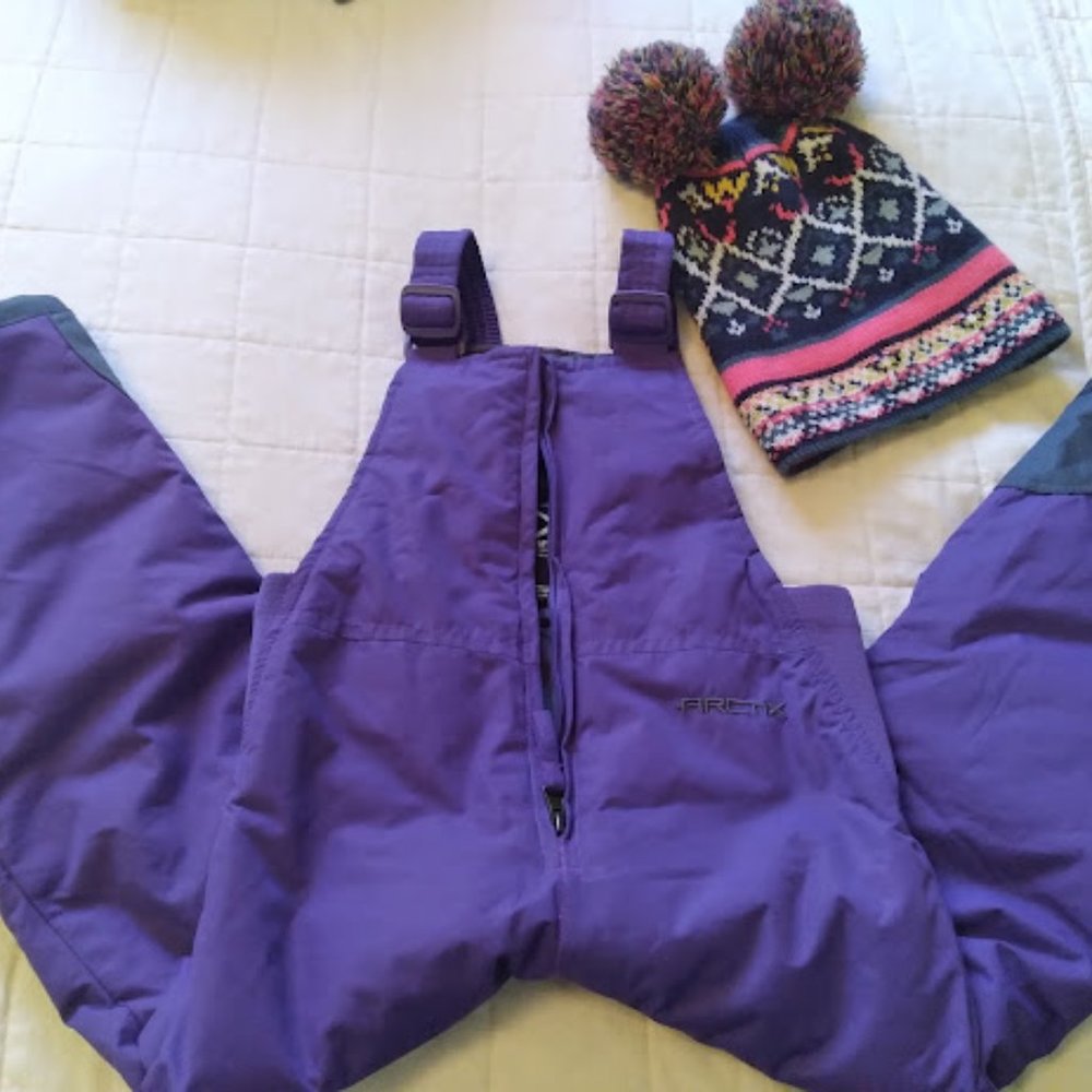 Arctix Girls Size 5T Snowsuit with hat